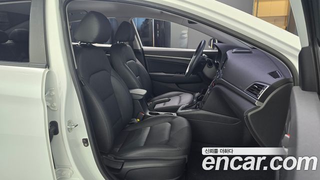 Hyundai Avante (AD) 1.6 GDI Value Plus 2018 — фото 10