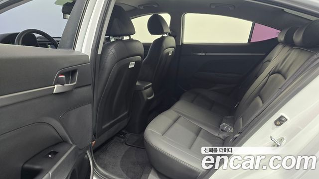 Hyundai Avante (AD) 1.6 GDI Value Plus 2018 — фото 12