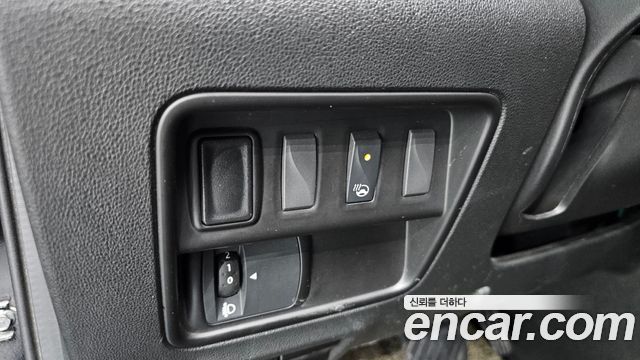 Renault Korea QM6 Diesel 2WD RE 2017 — фото 13