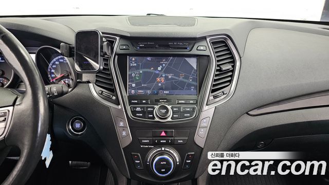 Hyundai Santa Fe (DM) Diesel(e-VGT) 2.0 2WD Premium 2013 — фото 14