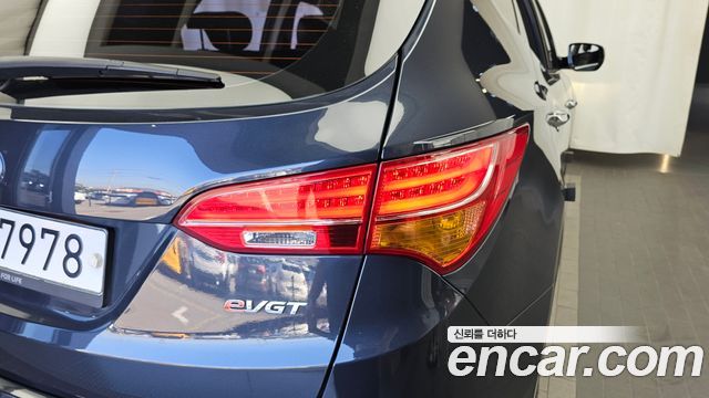Hyundai Santa Fe (DM) Diesel(e-VGT) 2.0 2WD Premium 2013 — фото 23