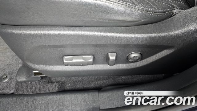 Hyundai Santa Fe (DM) Diesel(e-VGT) 2.0 2WD Premium 2013 — фото 31