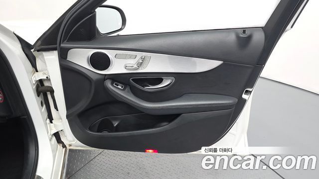 Mercedes-Benz C-Class (W205) C220 d Avantgarde 2016 — фото 24