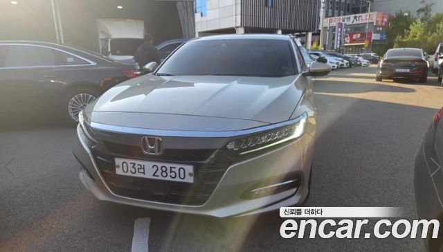 Honda Accord (X) 2.0 Hybrid Touring