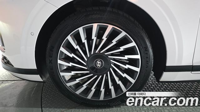 Hyundai Grandeur Hybrid (GN7) Calligraphy 2023 — фото 5