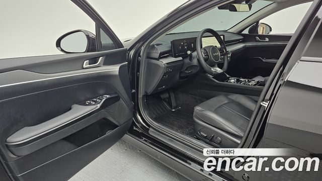 Kia K5 (III) 1.6 Turbo Prestige 2024 — фото 10