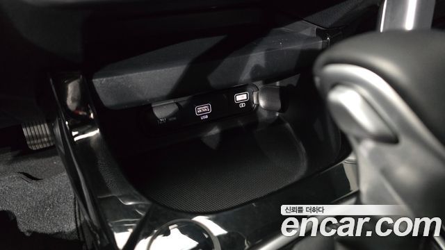 Kia Seltos Gasoline 1.6 Turbo 2WD Signature 2023 — фото 13