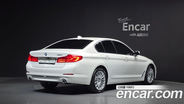 BMW 5 Series (G30) 520i Luxury 2019 — фото 2