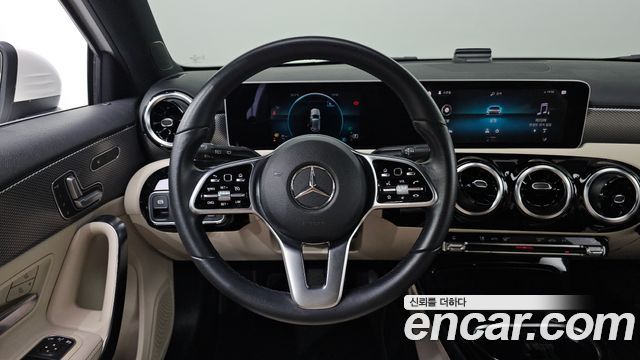 Mercedes-Benz A-Class (W177) A220 Hatchback 2019 — фото 13