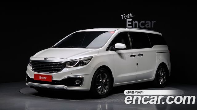 Kia Carnival 9-seater Noblesse