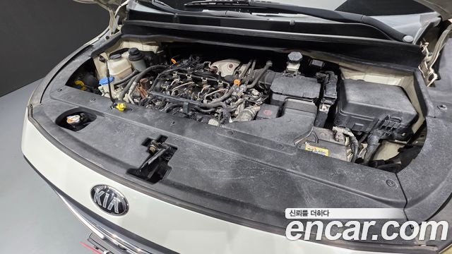 Kia Carnival 9-seater Noblesse 2015 — фото 6