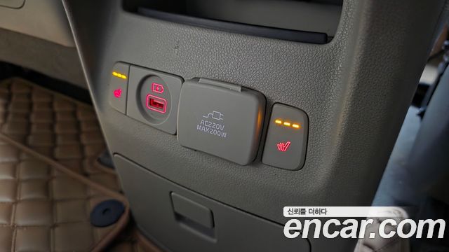 Kia Carnival 9-seater Noblesse 2015 — фото 13