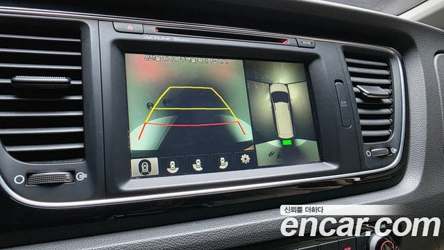 Kia Carnival 9-seater Noblesse 2015 — фото 15