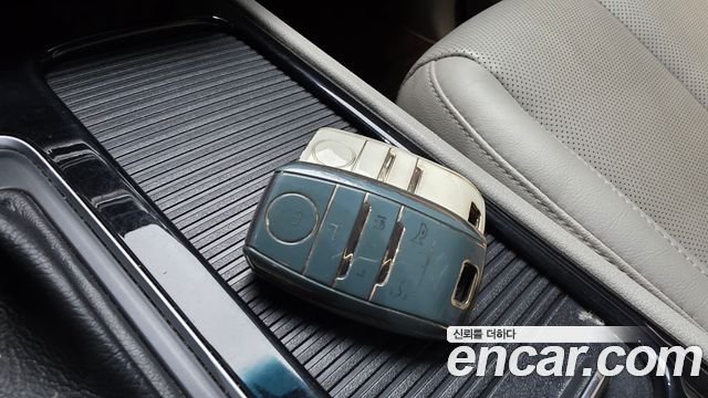 Kia Carnival 9-seater Noblesse 2015 — фото 16