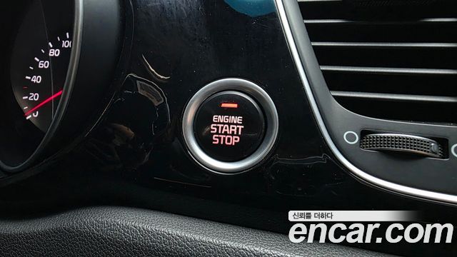 Kia Carnival 9-seater Noblesse 2015 — фото 17