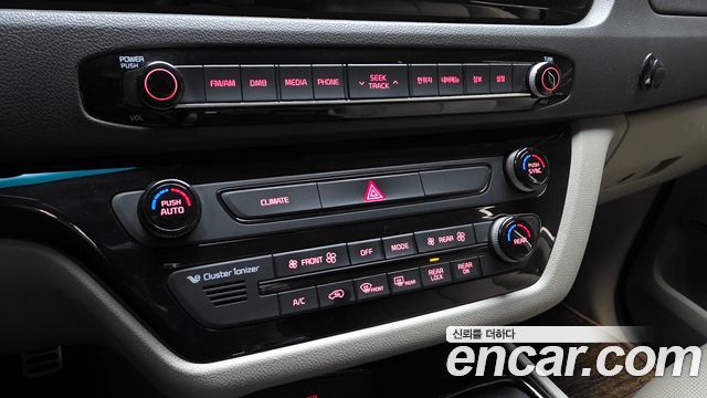 Kia Carnival 9-seater Noblesse 2015 — фото 31