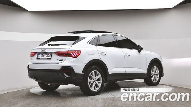 Audi Q3 (F3) 40 TFSI Quatrro Sport Back 2024 — фото 2