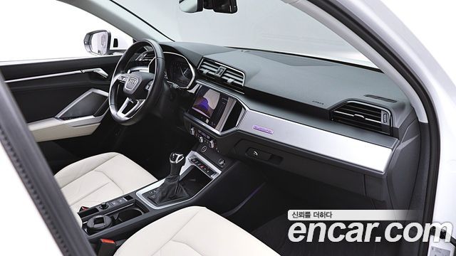 Audi Q3 (F3) 40 TFSI Quatrro Sport Back 2024 — фото 16