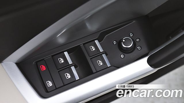 Audi Q3 (F3) 40 TFSI Quatrro Sport Back 2024 — фото 20