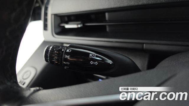 Hyundai Staria L3.5 Cargo 5-Seater Modern 2022 — фото 30