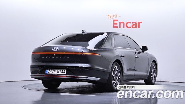 Hyundai Grandeur (GN7) 2,5 Gasoline 2WD Premium 2023 — фото 2