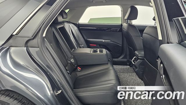 Hyundai Grandeur (GN7) 2,5 Gasoline 2WD Premium 2023 — фото 12