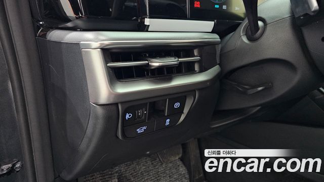 Hyundai Grandeur (GN7) 2,5 Gasoline 2WD Premium 2023 — фото 17