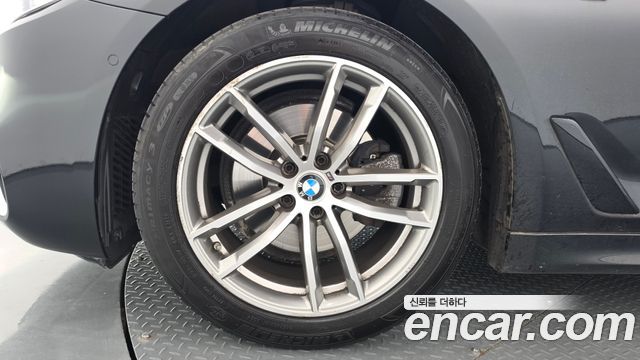 BMW 5 Series (G30) 520d M Sport package 2017 — фото 5