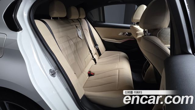 BMW 3 Series (G20) 320i M Sport 2023 — фото 12