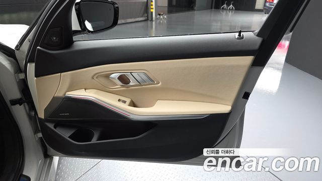 BMW 3 Series (G20) 320i M Sport 2023 — фото 24