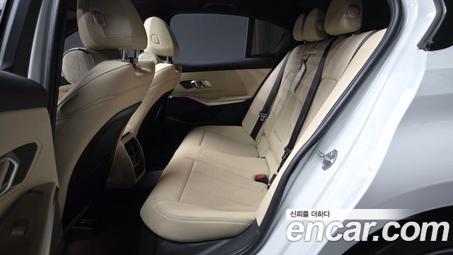 BMW 3 Series (G20) 320i M Sport 2023 — фото 26