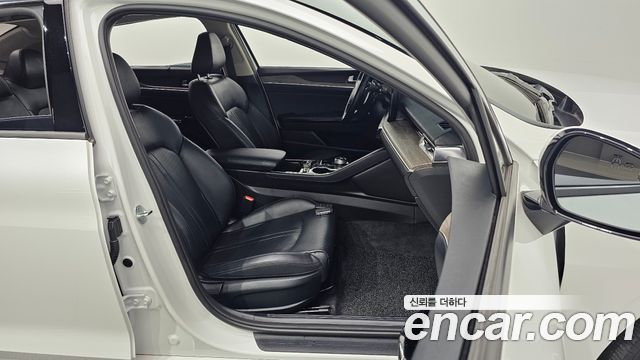 Kia K5 (III) 2.0 Noblesse 2023 — фото 10