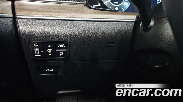 Kia K5 (III) 2.0 Noblesse 2023 — фото 23