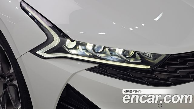 Kia K5 (III) 2.0 Noblesse 2023 — фото 28