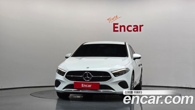 Mercedes-Benz A-Class (W177) A220 Sedan 2026 — фото 3