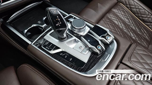 BMW 7 Series (G11) 740i M Sport 2021 — фото 9