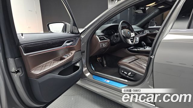 BMW 7 Series (G11) 740i M Sport 2021 — фото 10