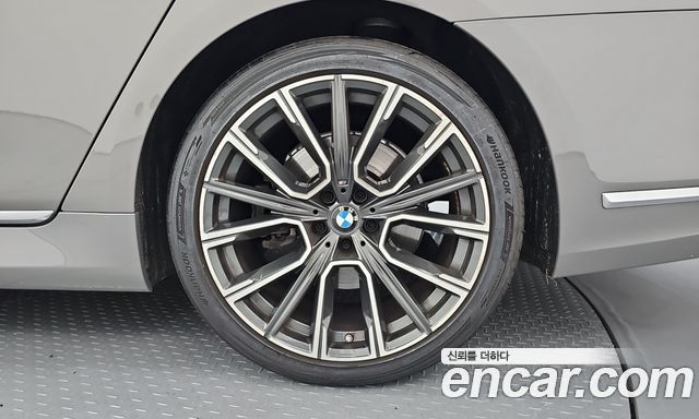 BMW 7 Series (G11) 740i M Sport 2021 — фото 21