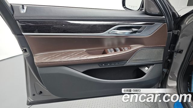 BMW 7 Series (G11) 740i M Sport 2021 — фото 24