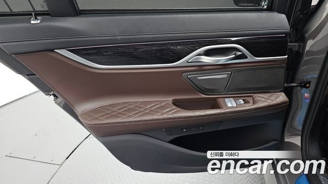 BMW 7 Series (G11) 740i M Sport 2021 — фото 25