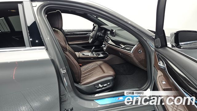 BMW 7 Series (G11) 740i M Sport 2021 — фото 26
