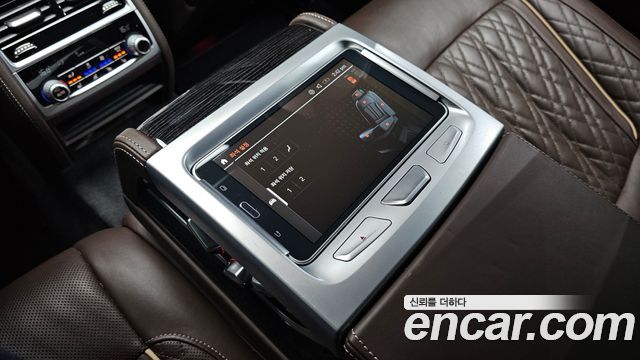 BMW 7 Series (G11) 740i M Sport 2021 — фото 32