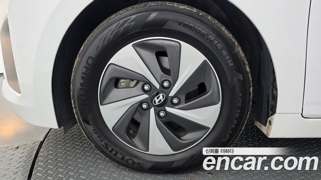 Hyundai Ioniq Hybrid I Plus 2016 — фото 5
