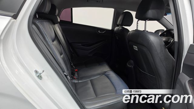 Hyundai Ioniq Hybrid I Plus 2016 — фото 12