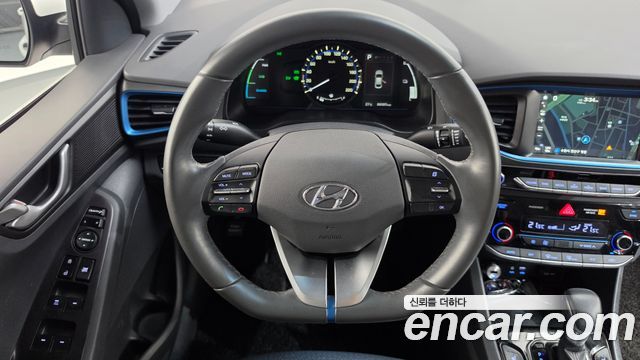 Hyundai Ioniq Hybrid I Plus 2016 — фото 13