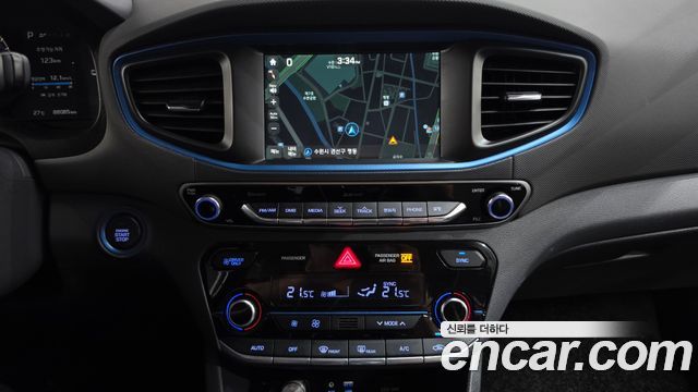 Hyundai Ioniq Hybrid I Plus 2016 — фото 14