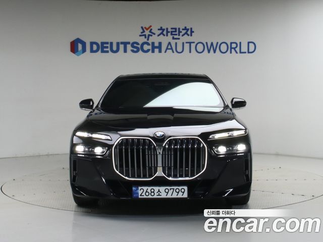 BMW 7 Series (G70) 740i sDrive M Sport 2023 — фото 3