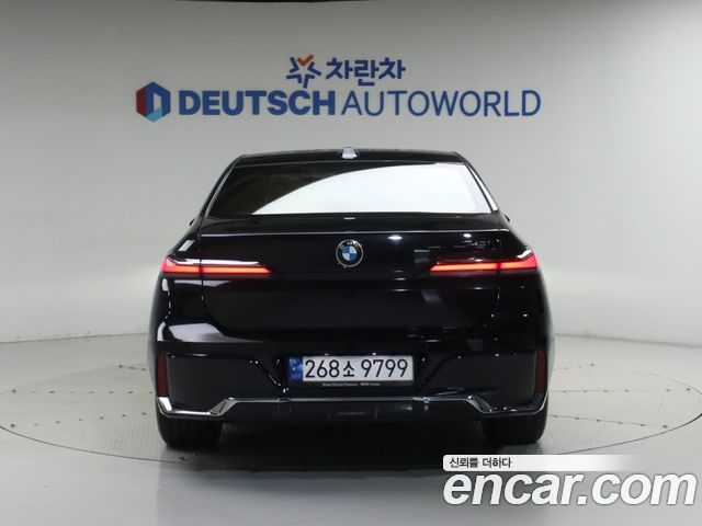 BMW 7 Series (G70) 740i sDrive M Sport 2023 — фото 4