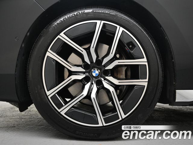 BMW 7 Series (G70) 740i sDrive M Sport 2023 — фото 5