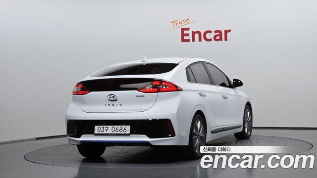 Hyundai Ioniq Hybrid Q 2016 — фото 2